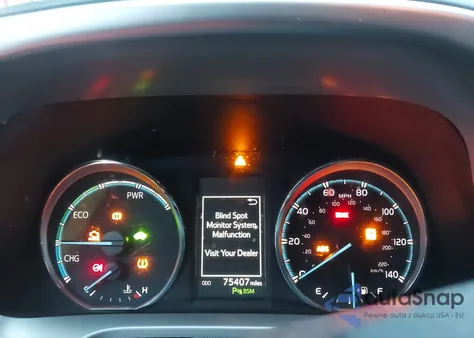 2017 Toyota Rav4 Hybrid Xle z USA, uszkodzony, nr VIN JTMRJREV0HD069935